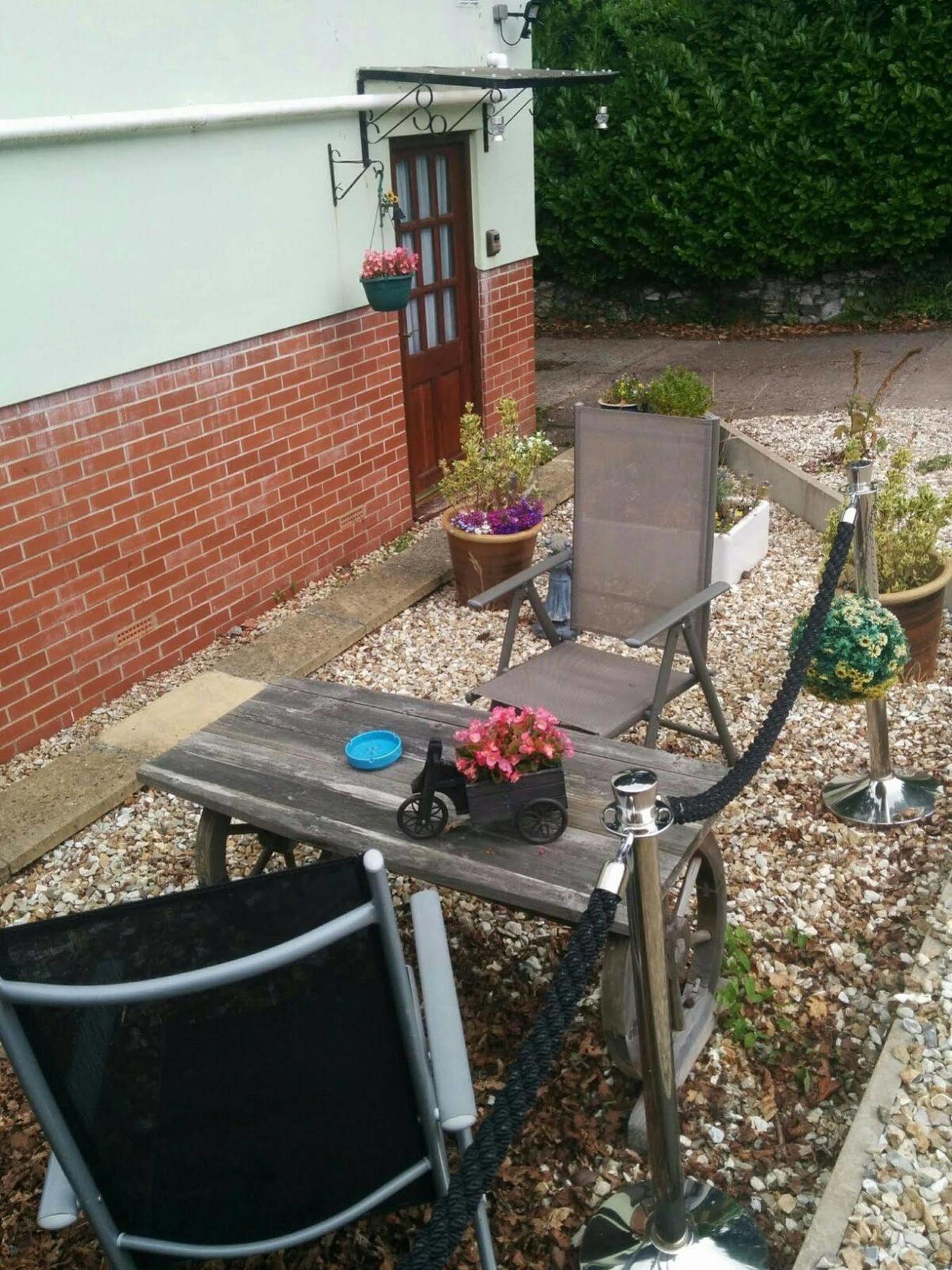 Stunning Countryside Views & Private Balcony! Cozy Room, 3 Miles To Lyme Regis - Free Parking & Wifi Axminster Buitenkant foto