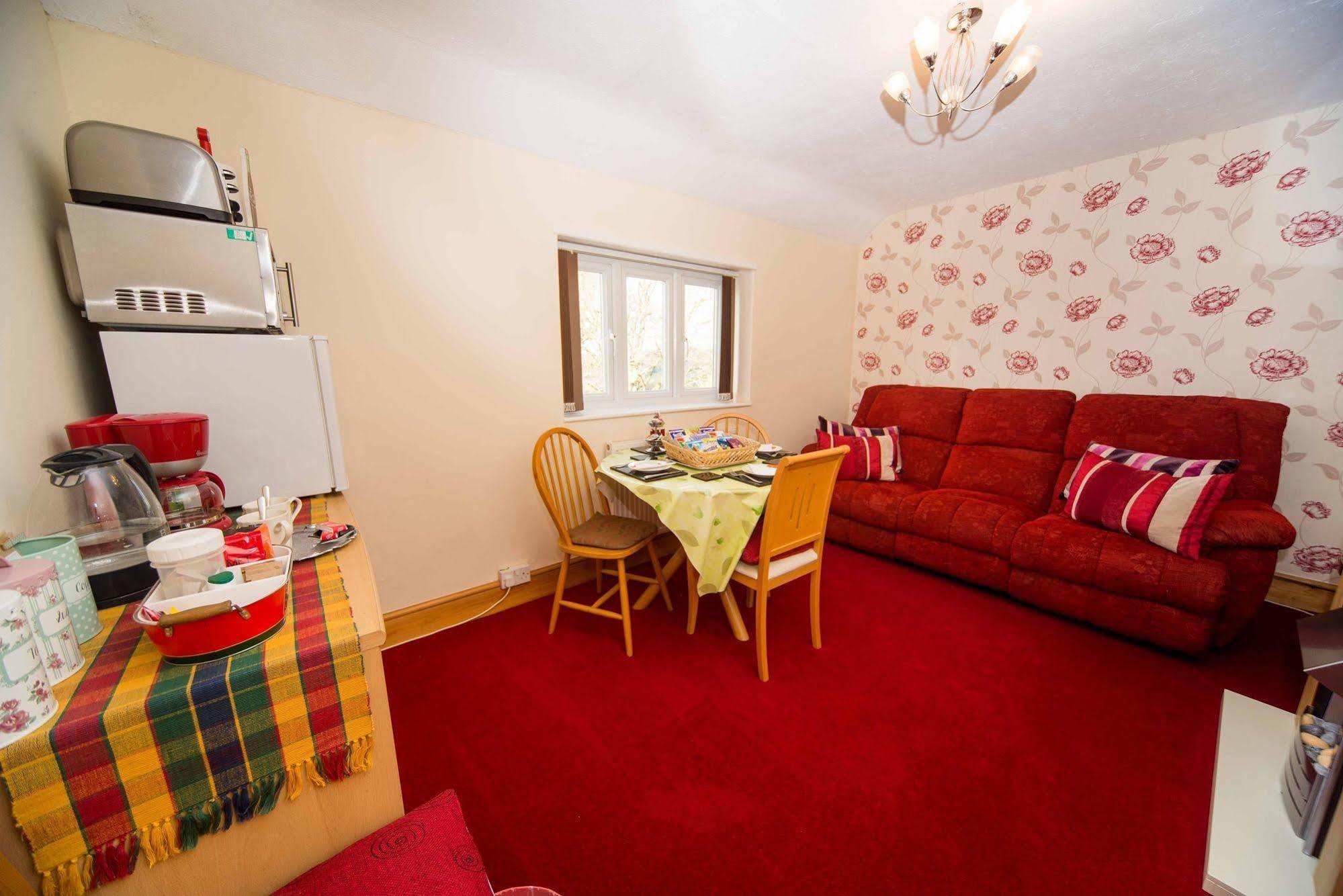 Stunning Countryside Views & Private Balcony! Cozy Room, 3 Miles To Lyme Regis - Free Parking & Wifi Axminster Buitenkant foto